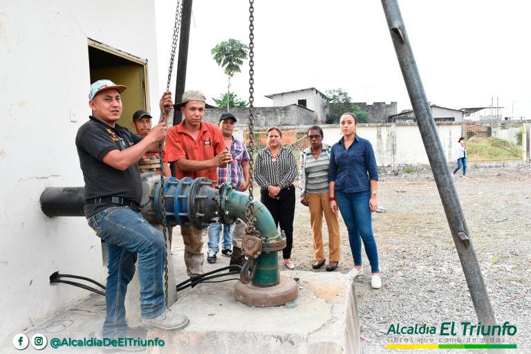 Instalación De Una Bomba De Motor De Agua Para Las Ciudadelas Del Sur